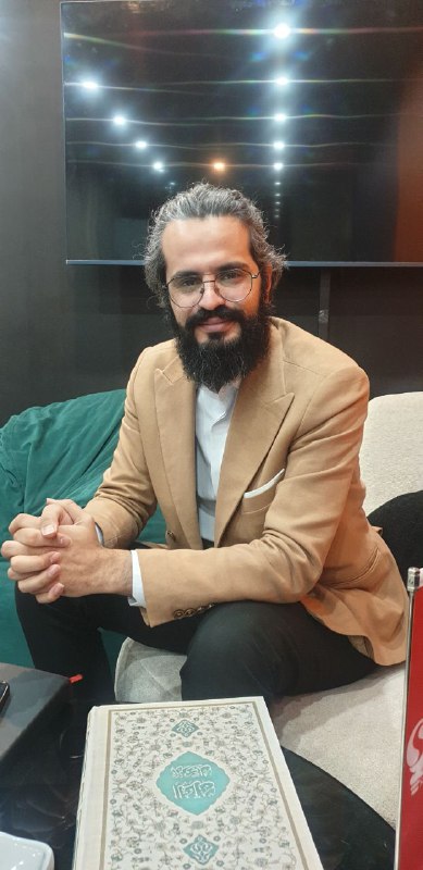 استاد امید به منش در جلسه …