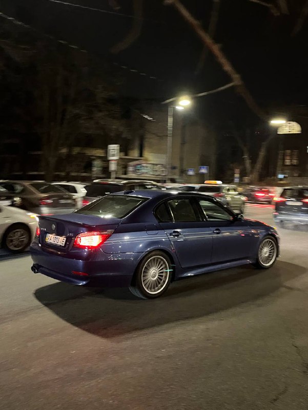 машинка из коллекции серьезного дяди