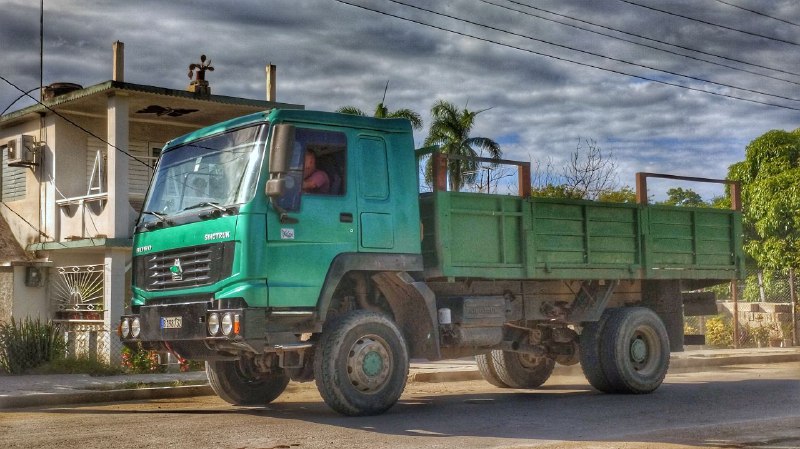 Camión todoterreno Sinotruk Howo 266 (4x4) …