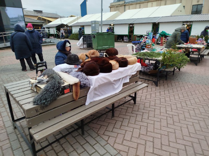 Friday market, Tuesday limerick