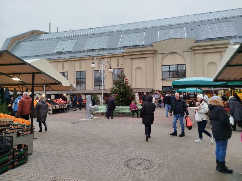 Friday market, Tuesday limerick