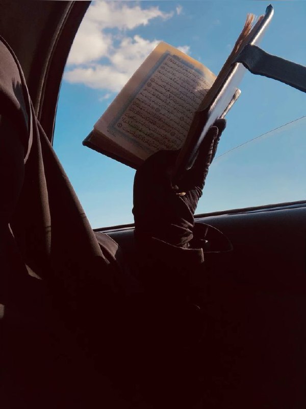 اللّٰهُــمَّ الجَنــَّةْ