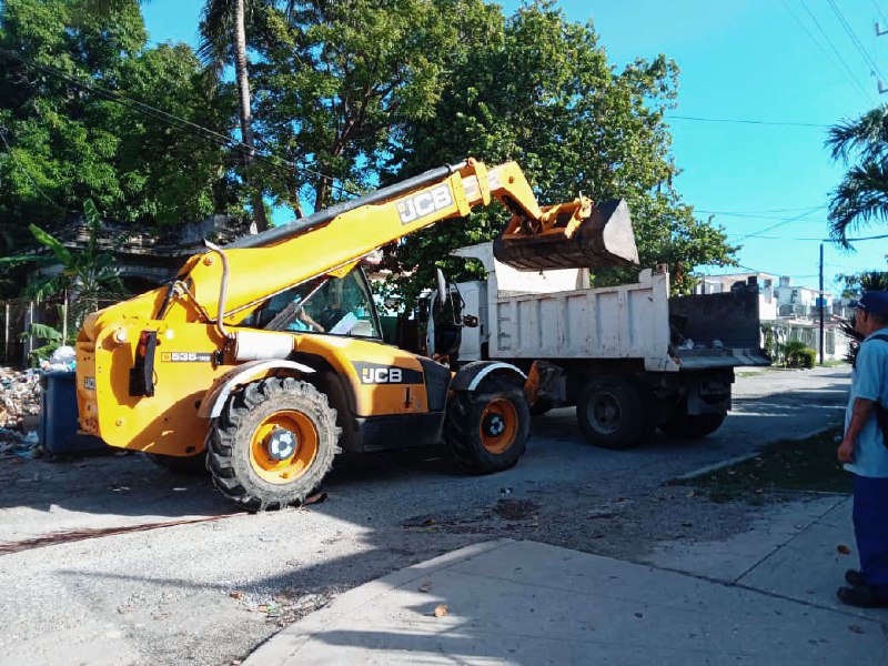 Nuestra brigada ***👷‍♂️*** de soterrado se …