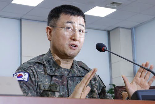 曾擔任戒嚴司令指揮官的南韓陸軍總參謀長朴安洙說，士兵闖入國會的命令不是由他發出，他亦駁回了有部隊請示能否在國會開槍的要求