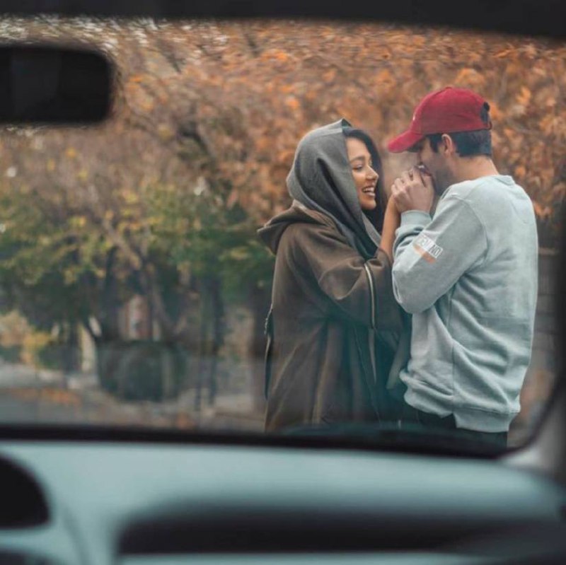 بە‌ یارم بگید خوبە‌ من