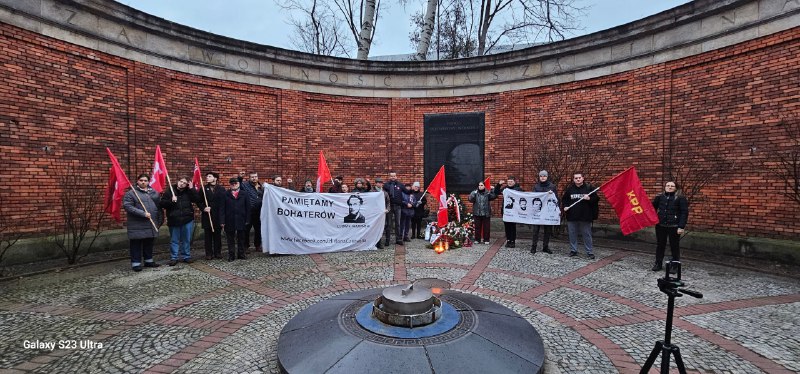 Historia Czerwona przed bramą straceń – …