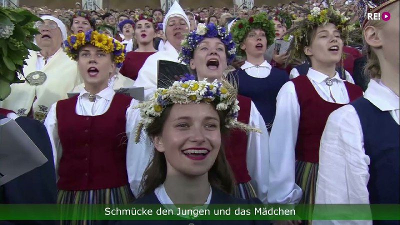 Dieses Volk erhält sich eigene Traditionen, …