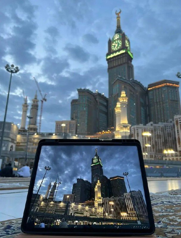 **أمسينا نَسأَلُكَ جَلسةً طَيِّبَةً فِي رِحَابِ …