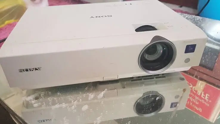 Sony VPL-DX 102 Full HD Projector