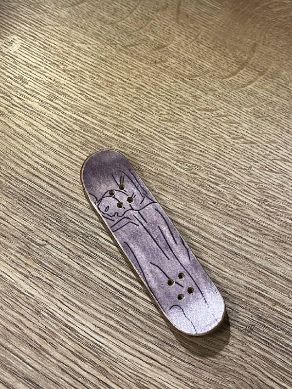 wood fingerboarding