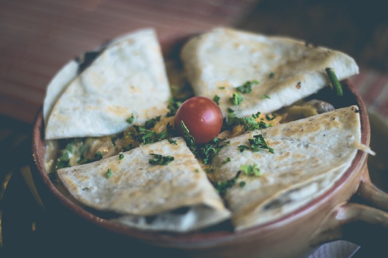 Позавтракала сегодня овсяной кашей со вкусом собственных слез. Поняла две вещи: в роду не было коней и лучший завтрак — …