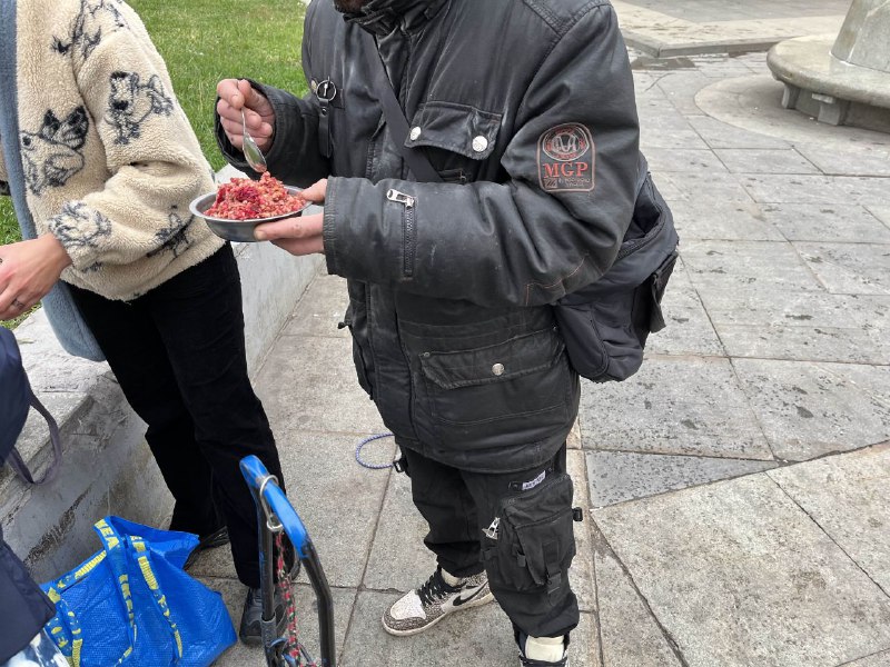 FOOD NOT BOMBS moscow