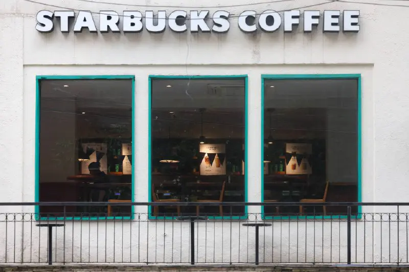 **Starbucks perde licença no Brasil e pede recuperação judicial para manter operação**: