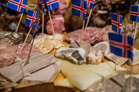Исландия ***🇦🇽*** - страна суровых викингов …
