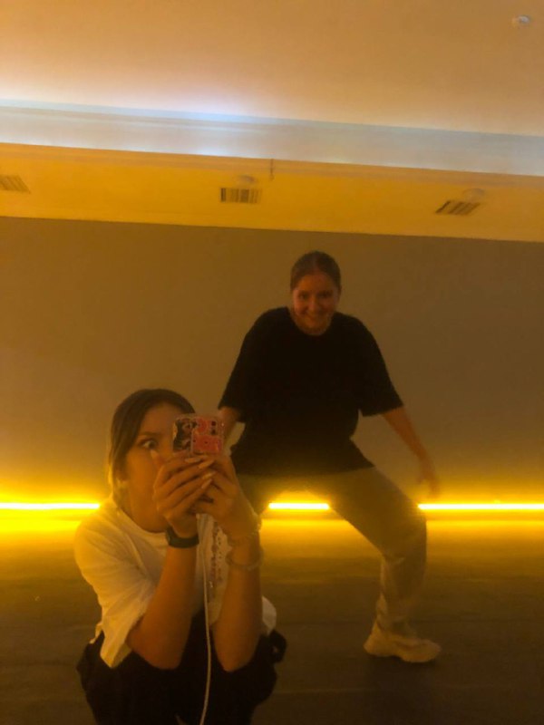 𝐅𝐎𝐑𝐀𝐍𝐃𝐀𝐄 𝐅𝐀𝐌𝐈𝐋𝐘