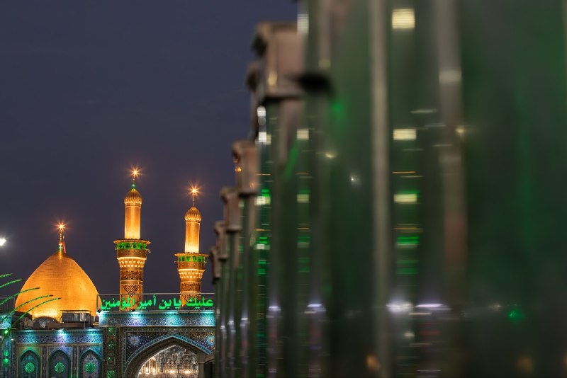 چون من گدایِ بی‌نشان،