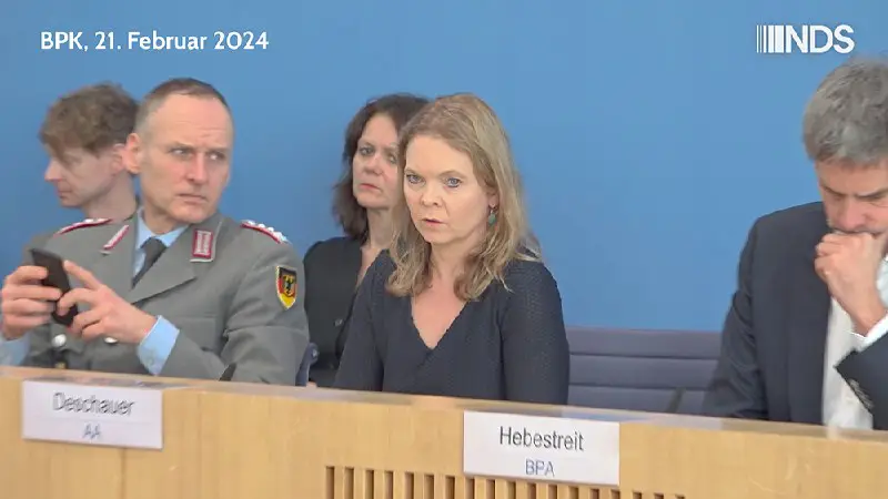 Kathrin Deschauer vom Auswärtigen Amt auf der Bundespressekonferenz, auf die Fragen von Florian Warweg : "Herr Warweg, ich kann Ihnen …