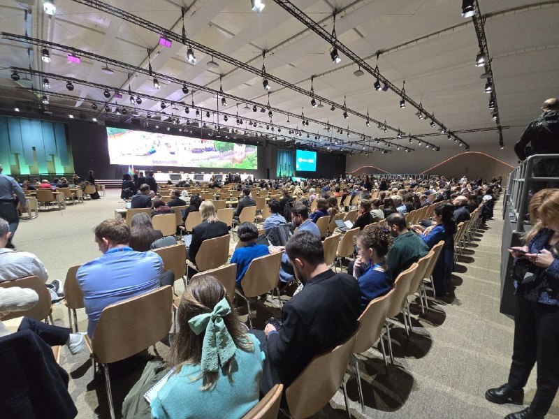 **Delegación venezolana ofrece conferencia sobre Fondo …