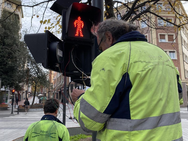 ***🔹*** [semaforos peatonales accesibles vitoria](https://www.gasteizhoy.com/wp-content/uploads/2024/11/semaforos-peatonales-accesibles-vitoria.jpg)La renovación …