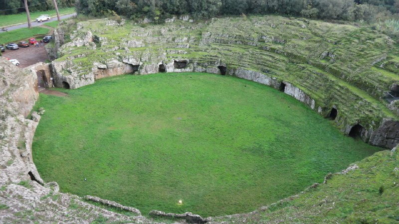 ANCORA SU SUTRI: ASCOLTALO SU LOQUIS