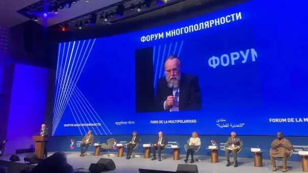 Русија на територији Украјине ратује са једнополарним светом, указује руски филозоф на Другом конгресу Међународног покрета Русофила и Форуму мултиполарности …