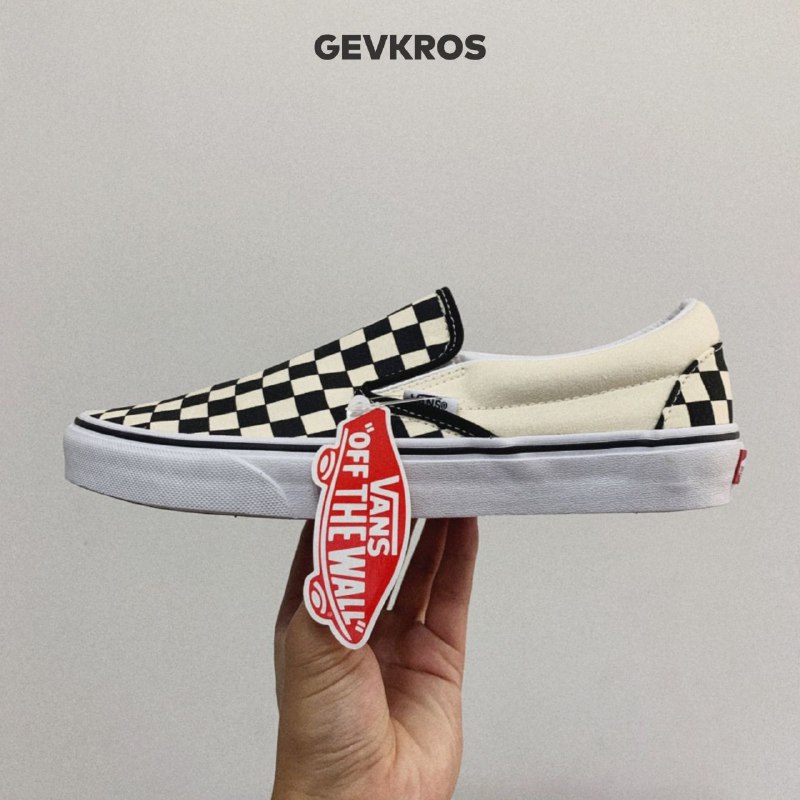 **Vans Classic Slip-On**