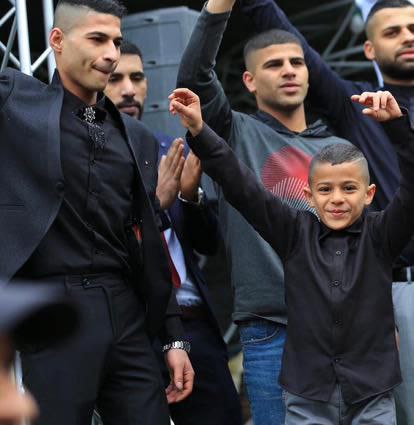 رَضِي اللّٰه عن غيث وفَكّ بِالعز …
