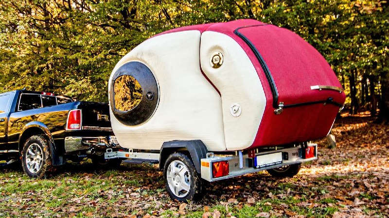 Teardrop micro-camper is a 3D-printed space …