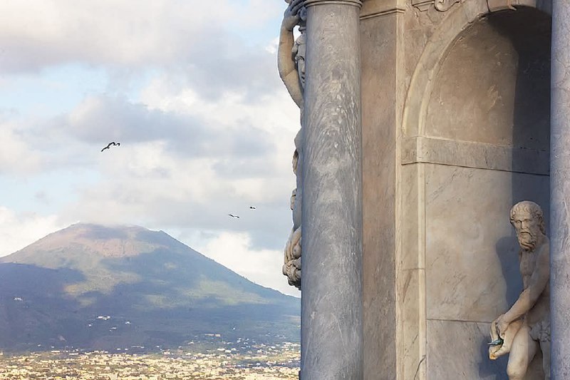 Fontana del Gigante, Via Partenope – …