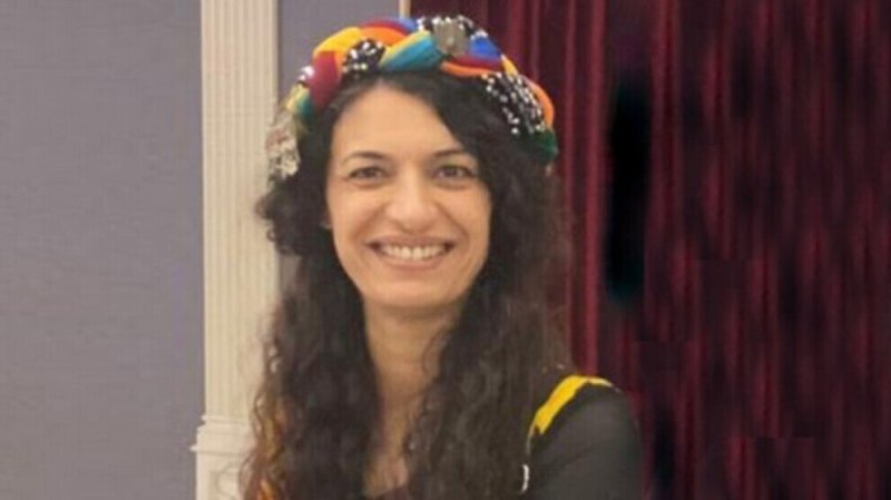 Курдская певица Амаль Чифтчи оправдана по …