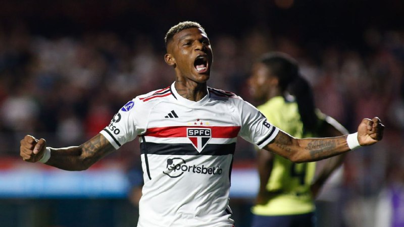 O Grêmio tentou contratar Arboleda, e …