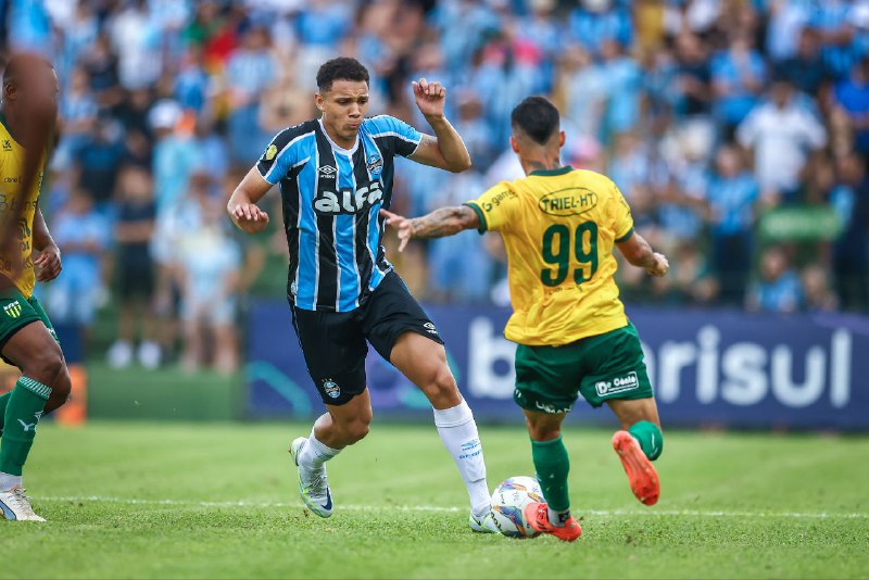 ***🇪🇪*** Gustavo Quinteros promoveu a estreia …