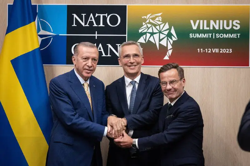 Türkiye, İsveç’in NATO’ya girişine onay verdi.