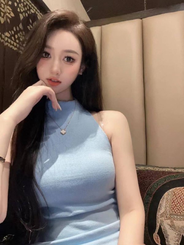 哈尔滨网红车模主播169 99真***?***C 翘臀 常年健身