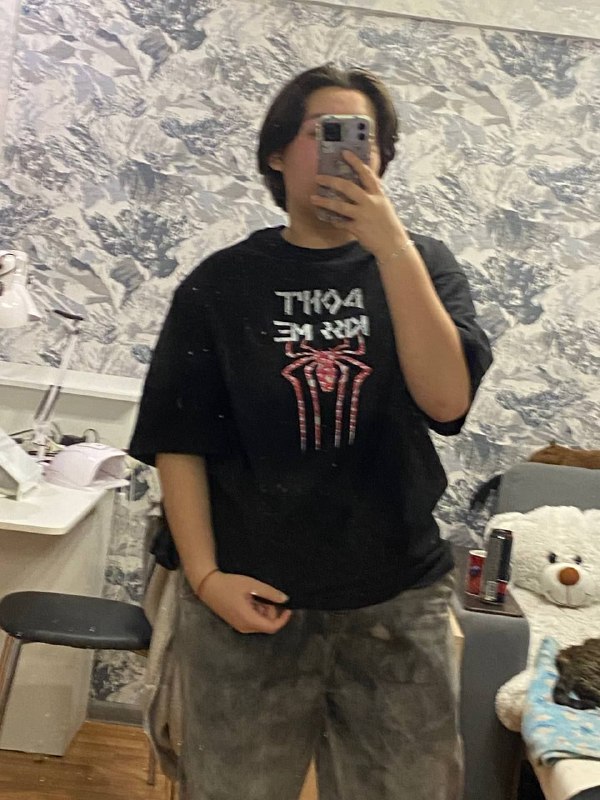 ***🕷️***