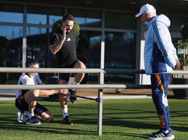 ***🤩******🥹*** ***Dani Carvajal entrenando hoy sobre …