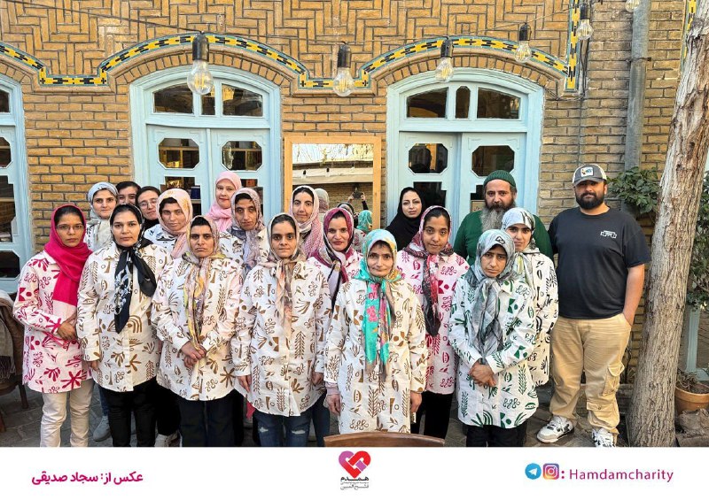 آقای برهان، مدیر نیکوکار «کافه حوالی»، …