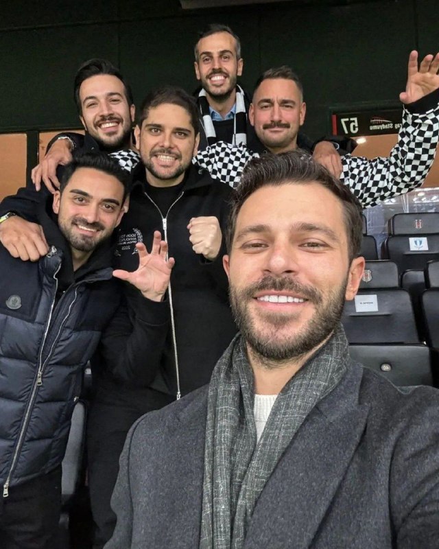 هاکان و دوستاش هم ورزشگاهن ***?***