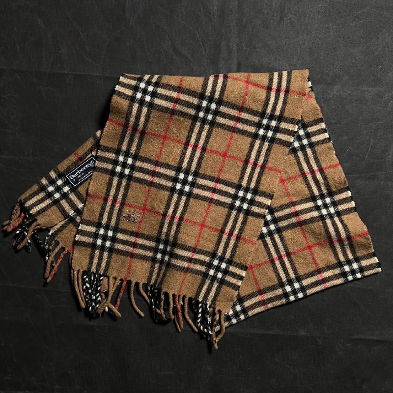 *BURBERRYS CASHMERE SCARF