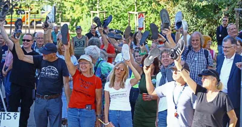 [stattzeitung.org](http://stattzeitung.org/) ruft auf zum “Stinkeschuh-Protest” gegen …