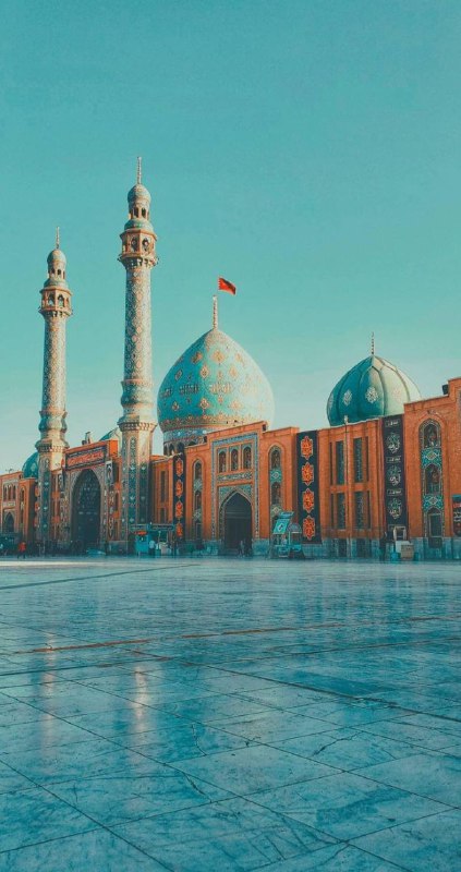 هر شب جمعه می‌رویم خانه‌‌ی‌ ارباب