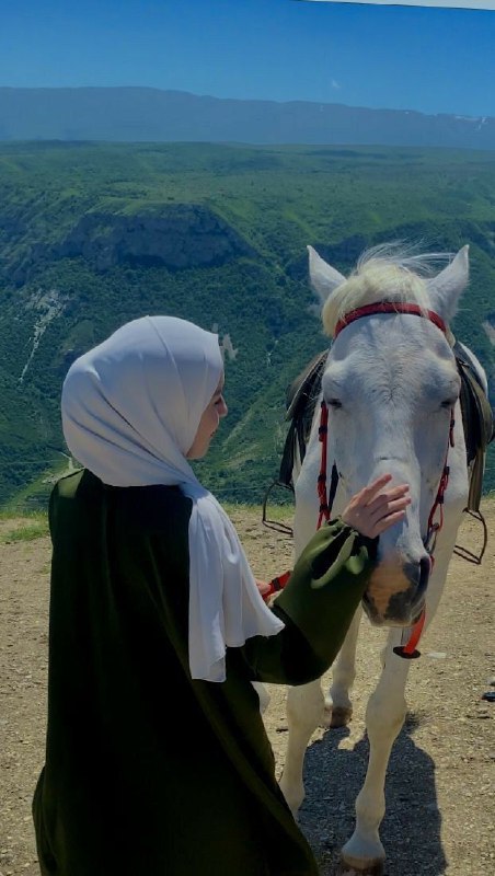 HIJOBLI QIZLAR RASIMLARI ❤️