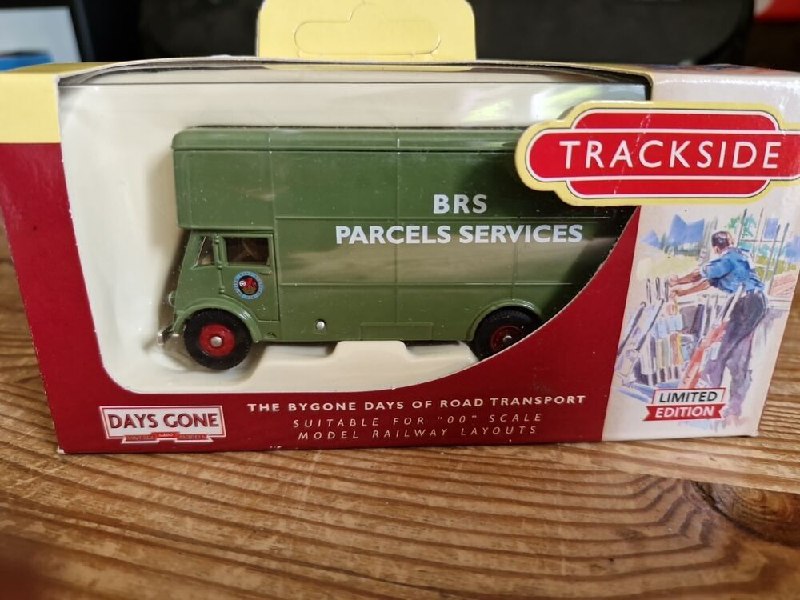 Trackside DG146000 Guy Pantechnicon BRS