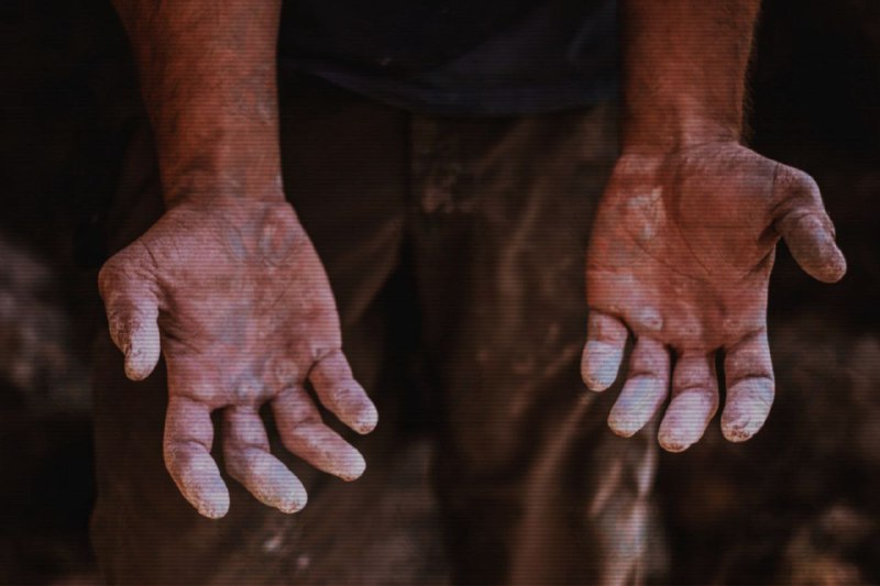 [‌](https://humanrightsinir.org/wp-content/uploads/2023/08/%DA%A9%D8%A7%D8%B1%DA%AF%D8%B1.jpg)***?*** وضعیت نابسامان اقتصادی و شغلی …