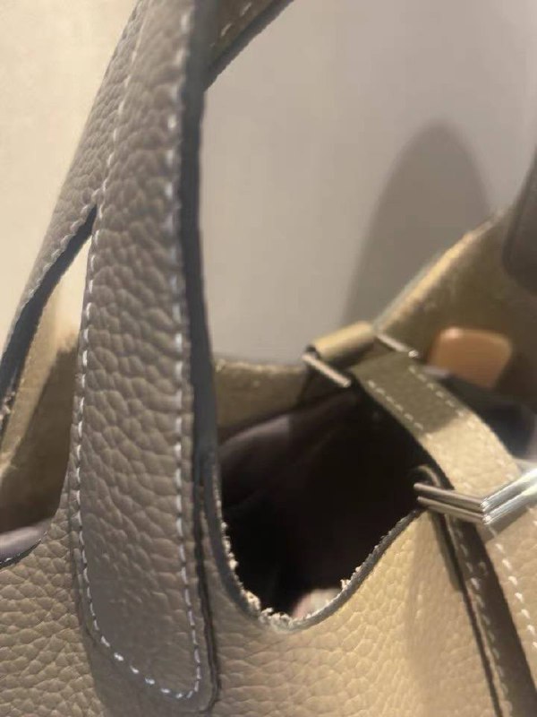 六年老店英国🇬🇧潮牌Hxxxxs正品👜