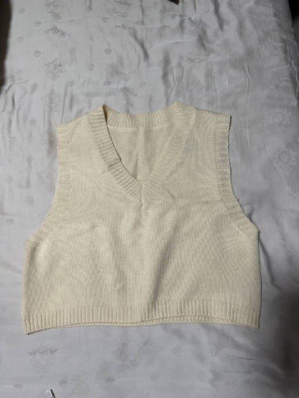 beige sweater vest $5 [SOLD]