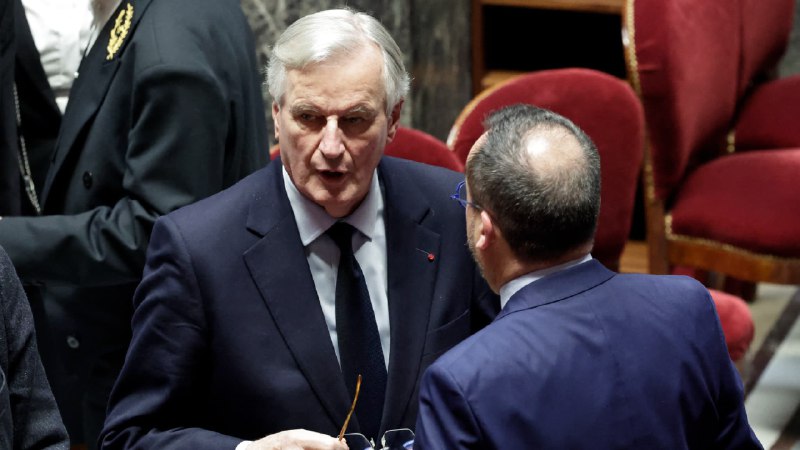 [BFMTV](https://www.bfmtv.com/politique/parlement/direct-michel-barnier-bientot-censure-le-rn-a-tranche-debuts-des-debats-sur-le-budget-de-la-secu-a-15h-a-l-assemblee_LN-202412020079.html#article_346174): Отставка французского правительства поднимет вопрос …