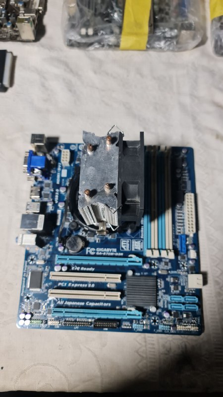 Plata gigabyte