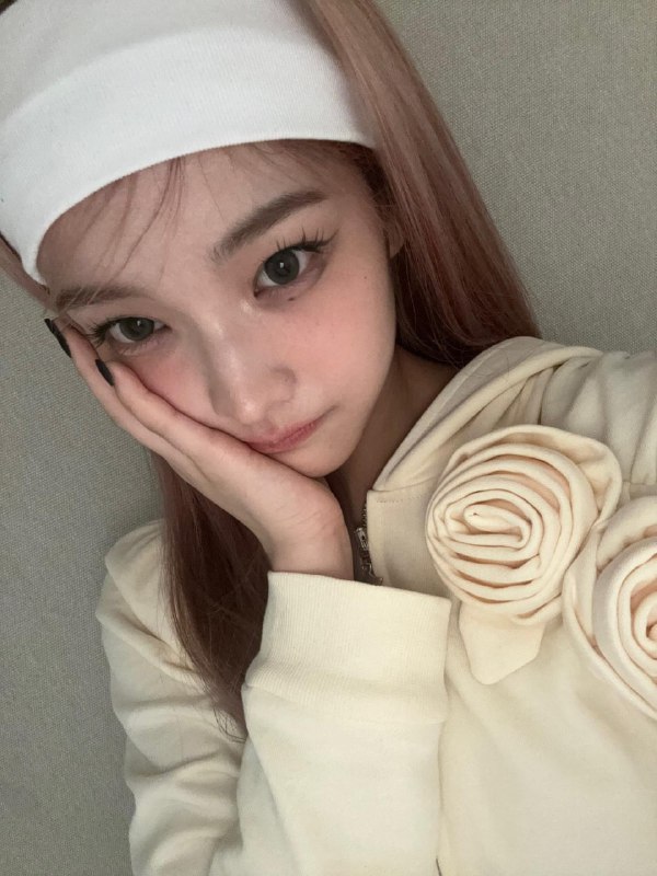 241202 | [#weverse](?q=%23weverse) [#iroha](?q=%23iroha) ˖ ࣪⭑