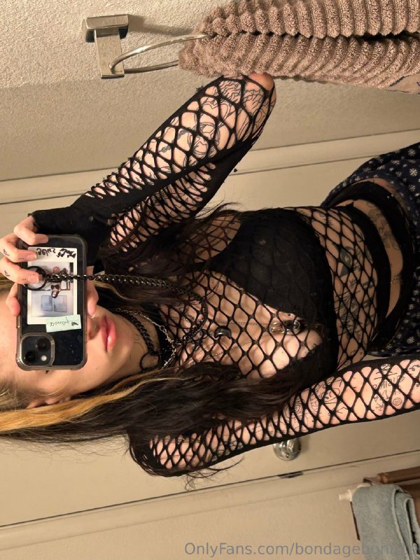 **bondagebunnie**